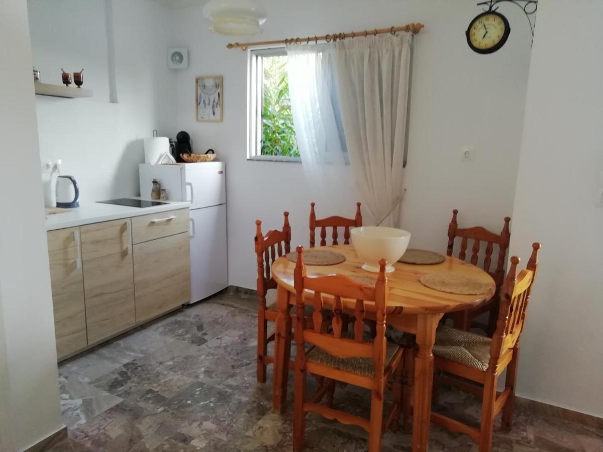 Perigiali Beach Apartment - 2 Free Bikes Perigialion Luaran gambar